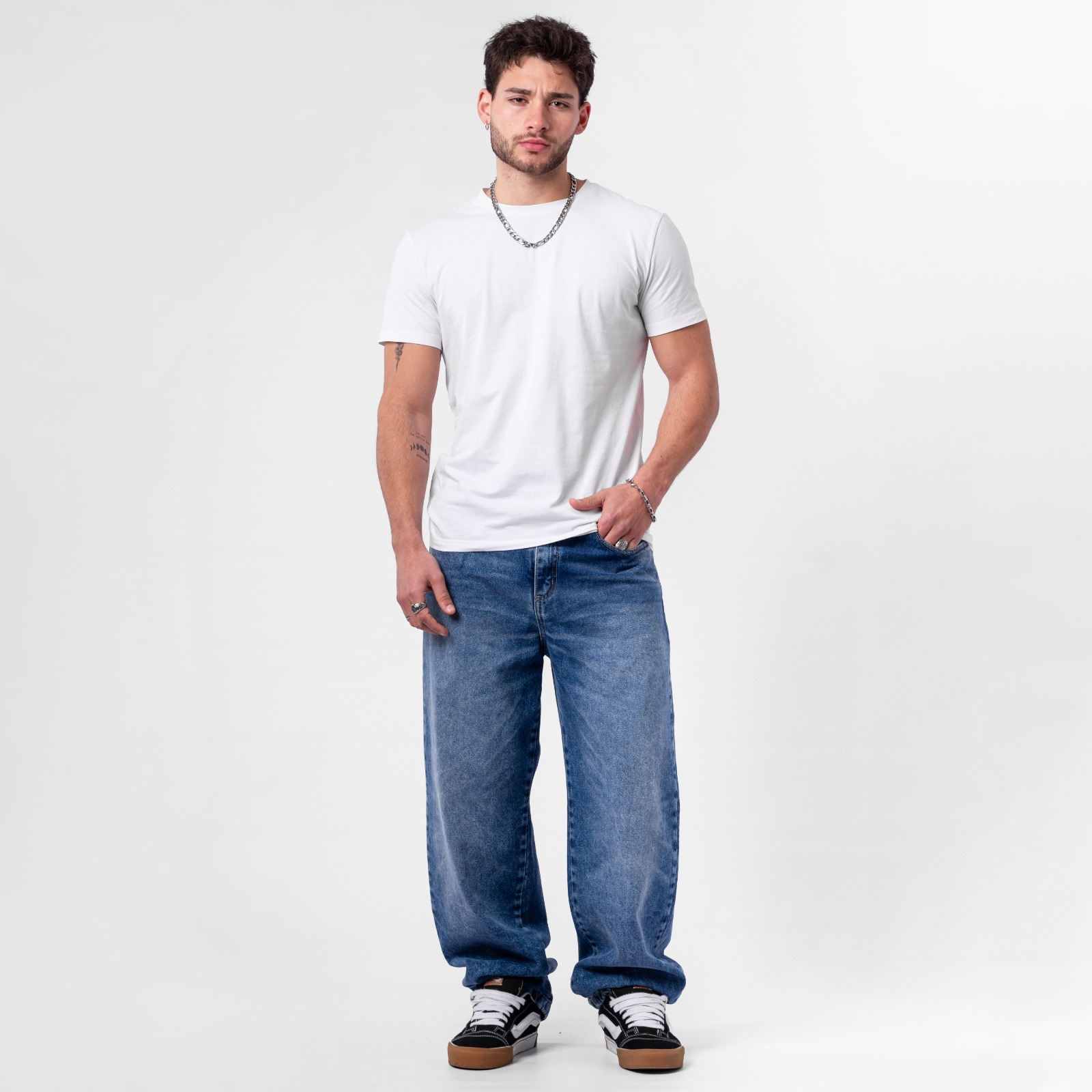 Alternative view of BRUNO BAGGY