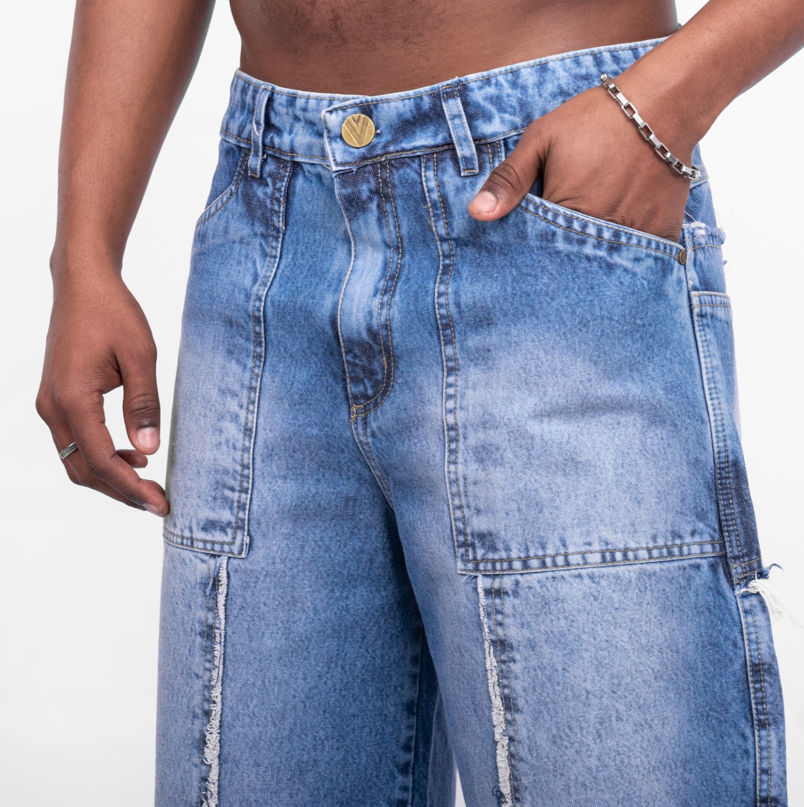 Alternative view of SOCRATES BAGGY