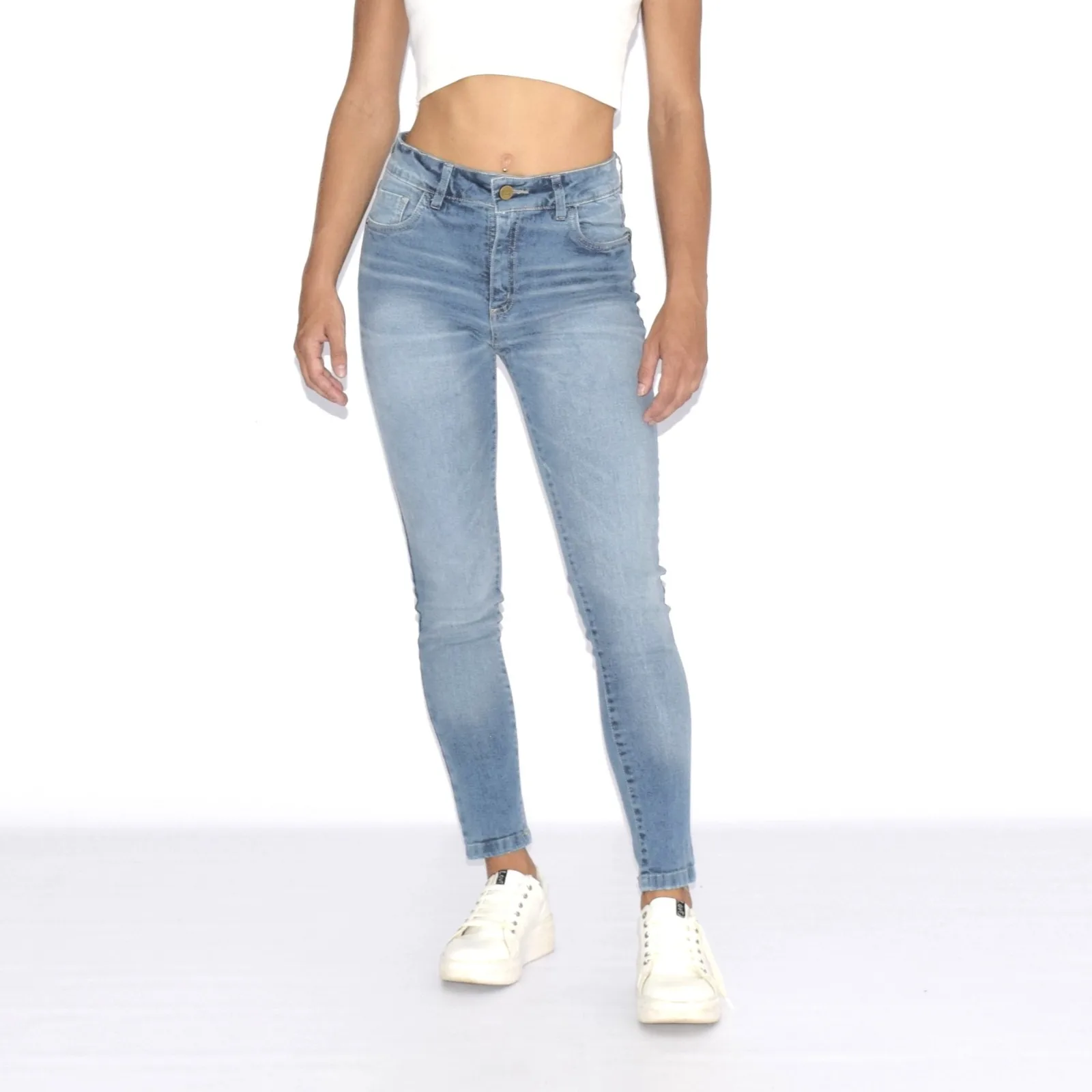 SOFIA SKINNY