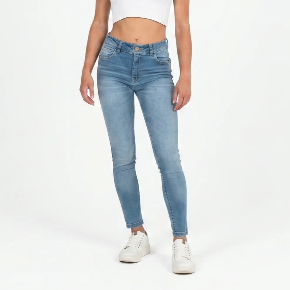 SOFIA SKINNY