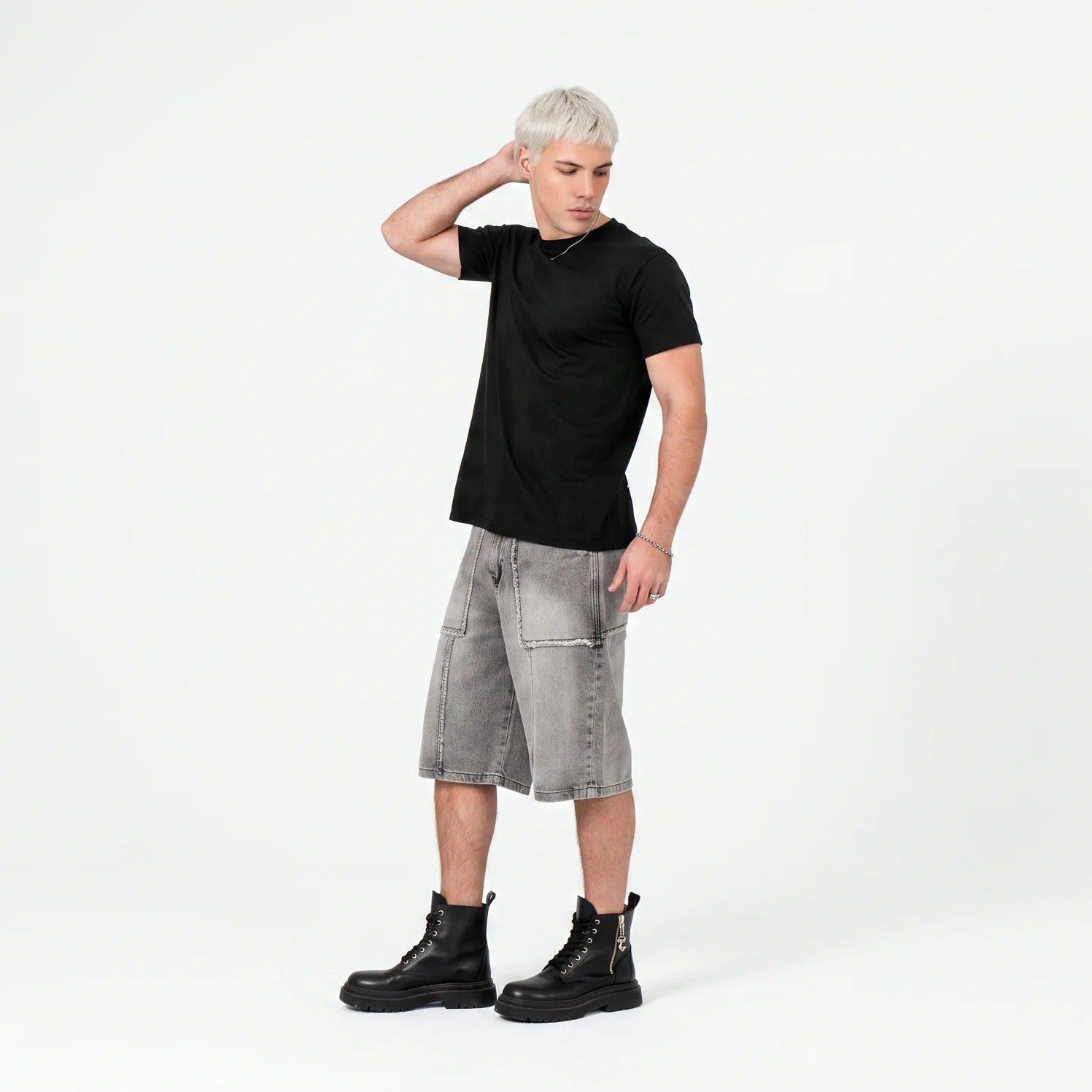 Alternative view of AURELIO BAGGY