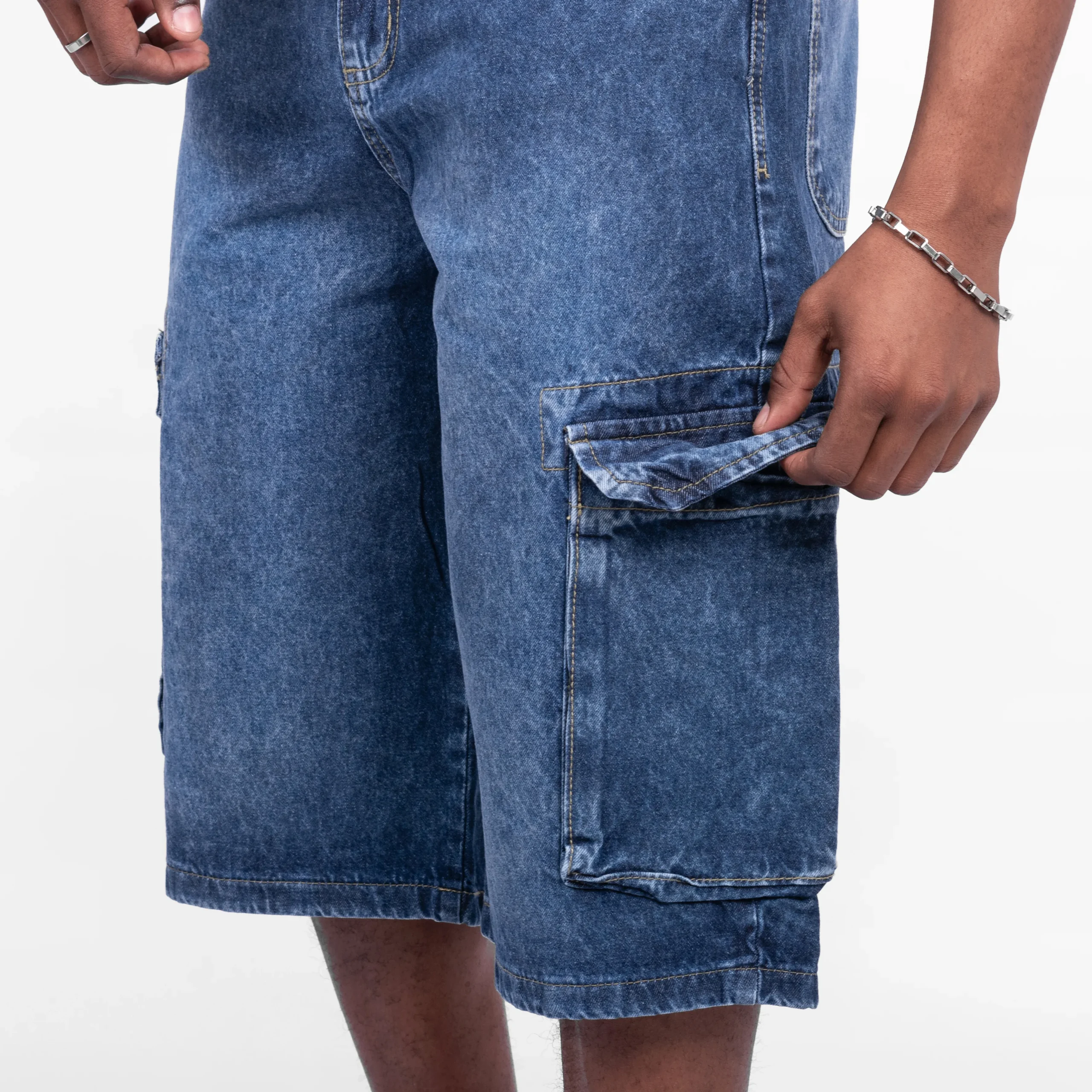 Alternative view of RUDOLPH BAGGY CARGO