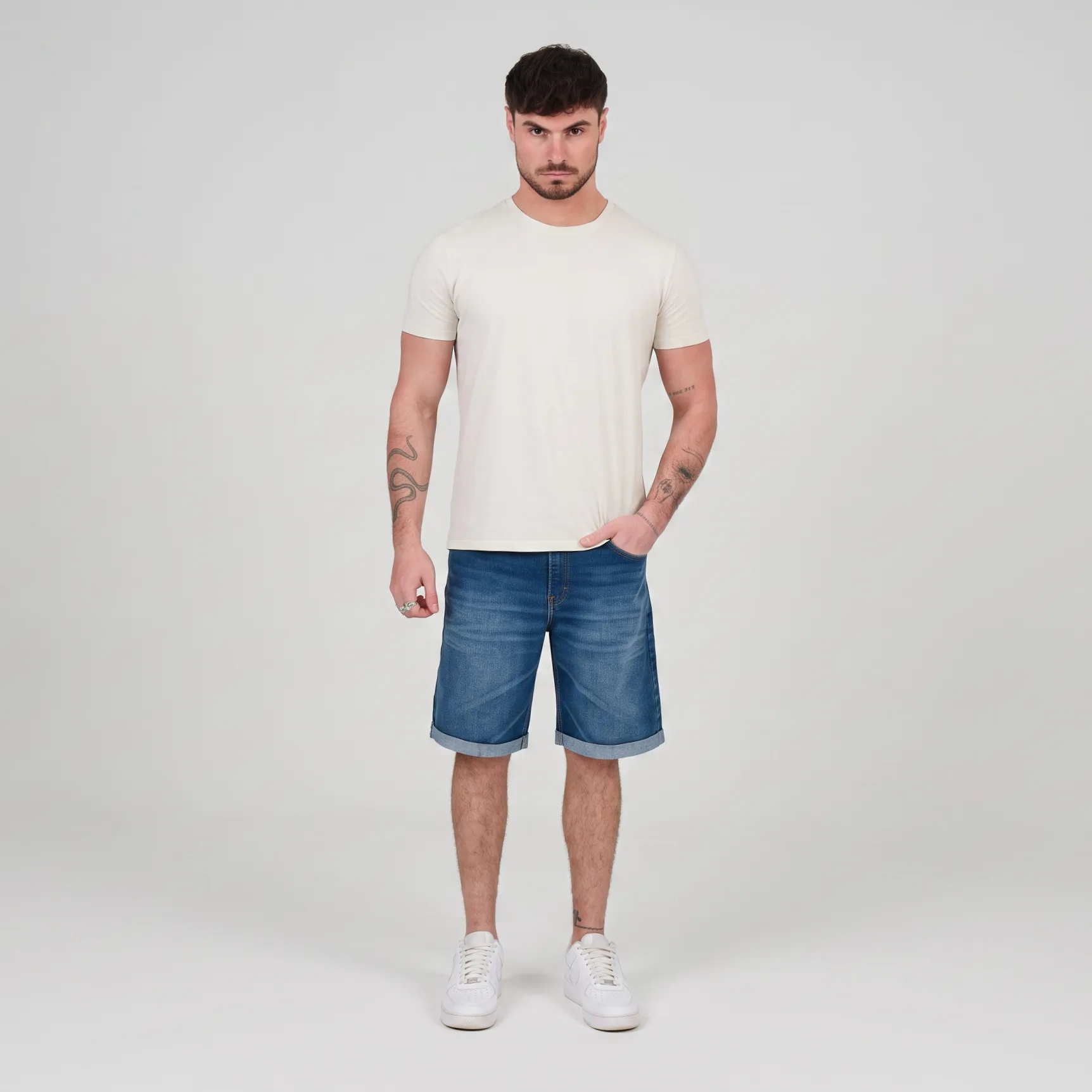 Alternative view of CASPER REGULAR