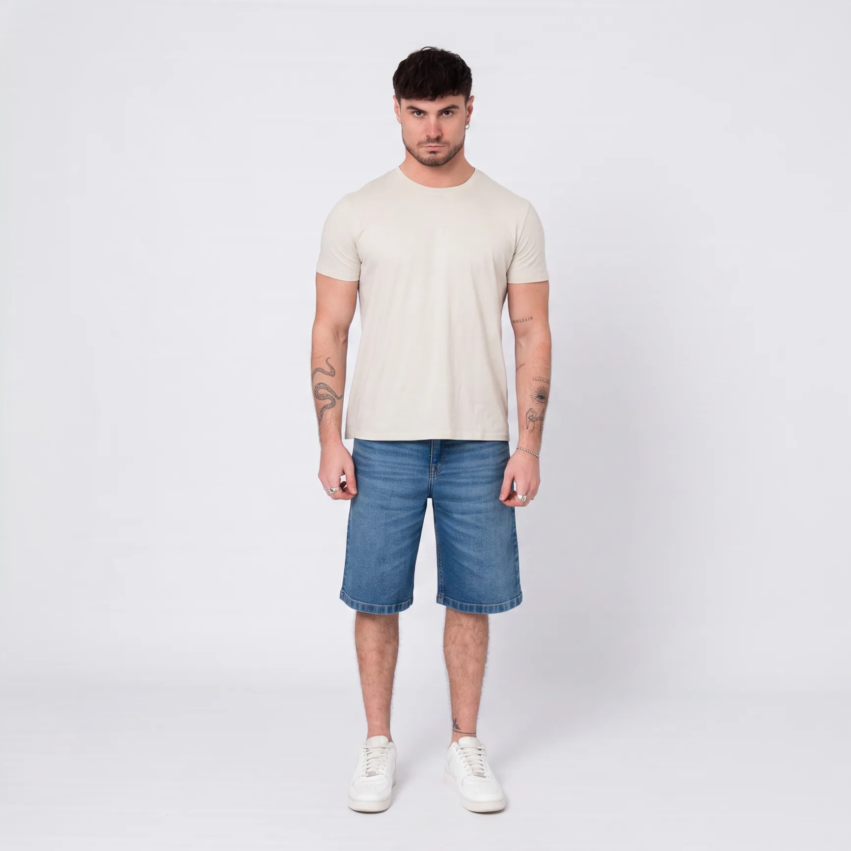 Alternative view of LAURENT OVERSIZE