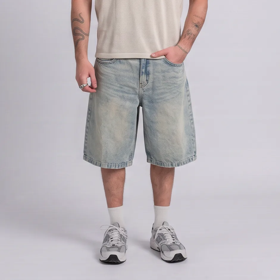 Alternative view of YAMIL BAGGY